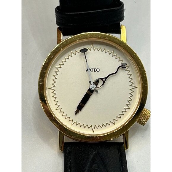Aketo Vintage Unisex "Doctor in the House" Gold Tone Watch  - PreOwned - Picture 4 of 6